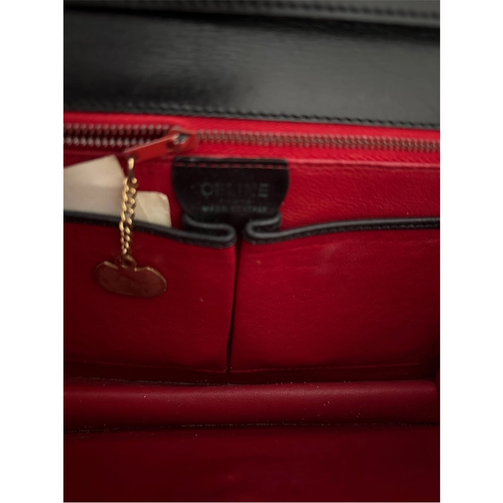 Celine Black Crossbody Bag with Elegant Silver Clasp - Picture 3 of 6